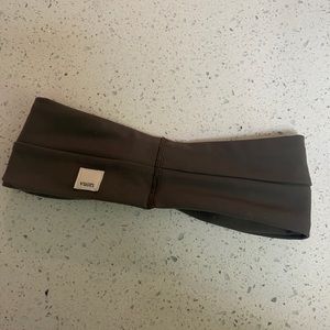 Vuori headband never used